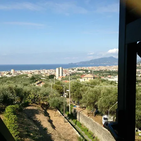 Rosa Dependance Apartamento Lavagna